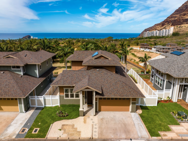 Your Dream Hawaiian Retreat Awaits in Makaha Valley - Luxury 4-Bedroom Home